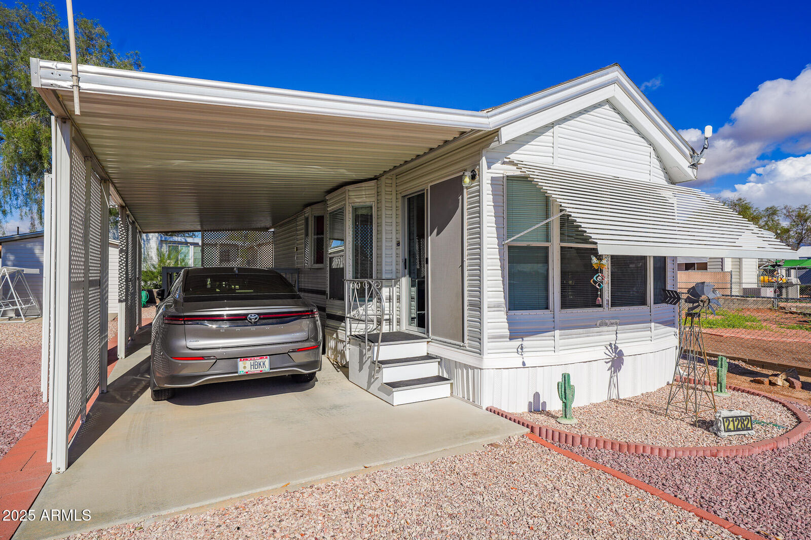 Property Photo: 21282 N Escapees Way #409 AZ 85332