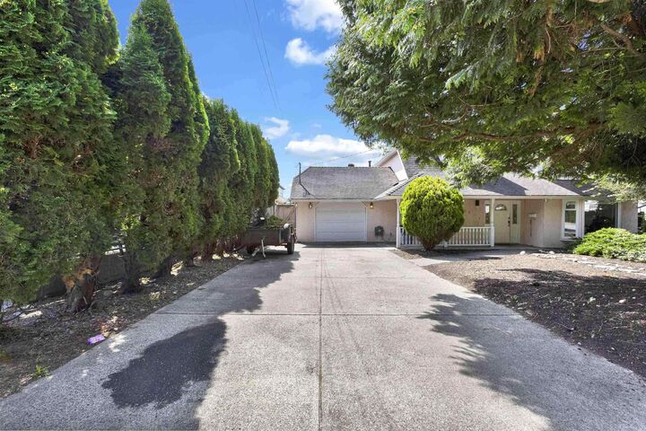 Property Photo: 11318 82 Avenue BC V4C 2B9