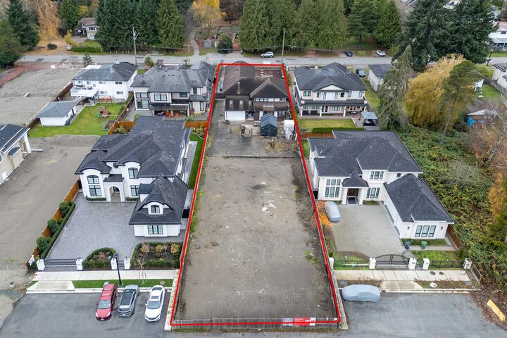 Photo de la propriété:  7560 Ash Street  BC V6Y 2S1 