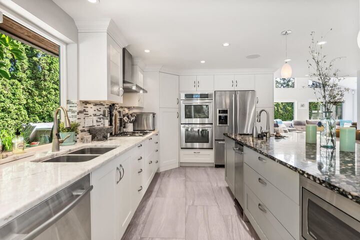 Property Photo:  1110 Pacific Drive  BC V4M 2K5 