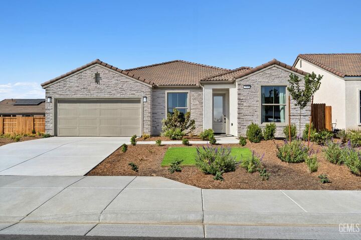 7318 Peach Grove Lane  Bakersfield CA 93313 photo