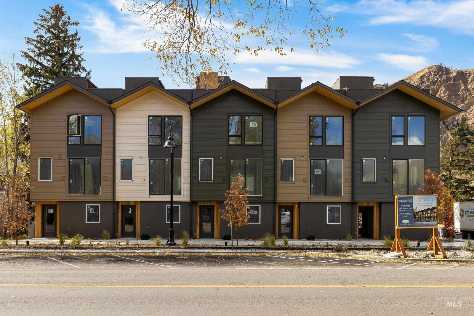 Property Photo: 317 N River Street Unit 4 ID 83333