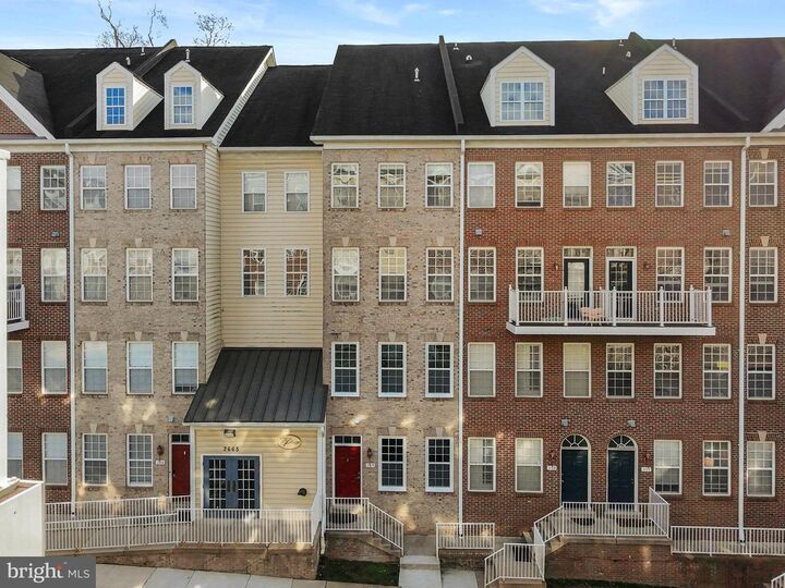 Property Photo:  2665 Manhattan Place 109  VA 22180 