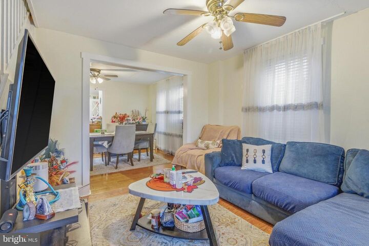 Property Photo:  810 Pleasant Avenue  PA 19061 