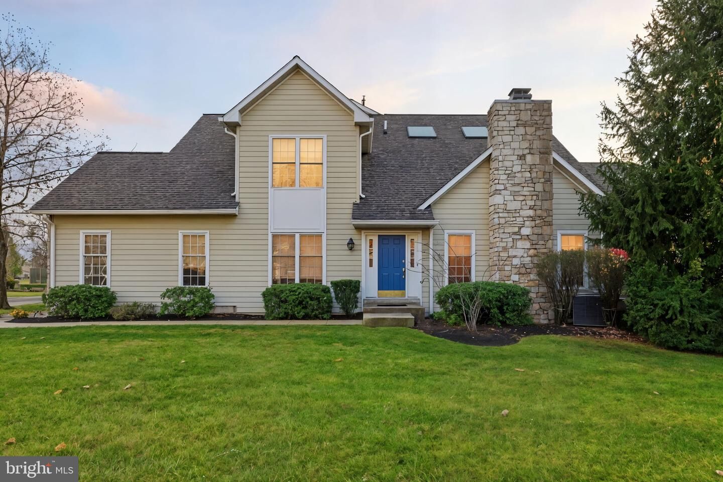 Property Photo:  105 Birkdale Drive  PA 19422 