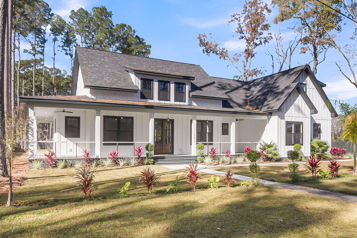 Property Photo:  142 Argosy Drive  SC 29483 