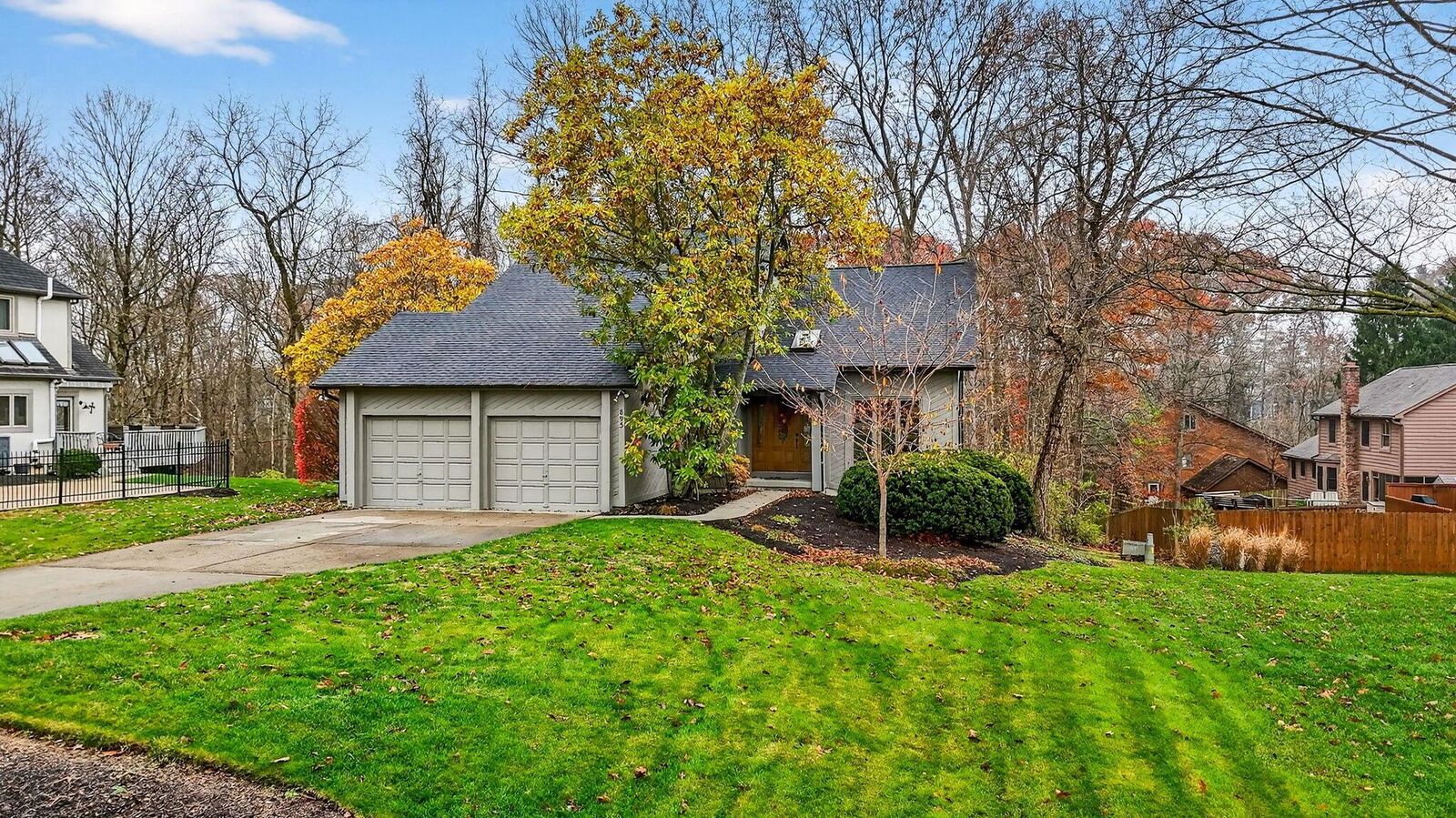 Property Photo: 893 Maebelle Way OH 43081