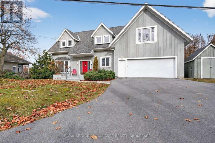 Property Photo: 1682 Jackson Boulevard ON K7L 4V1