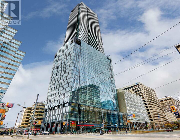 Property Photo:  488 University Avenue 4310  ON M5G 0C1 