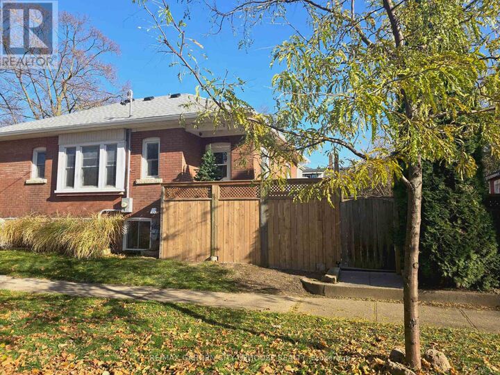 Property Photo:  168 Russell Avenue  ON L2R 1W6 