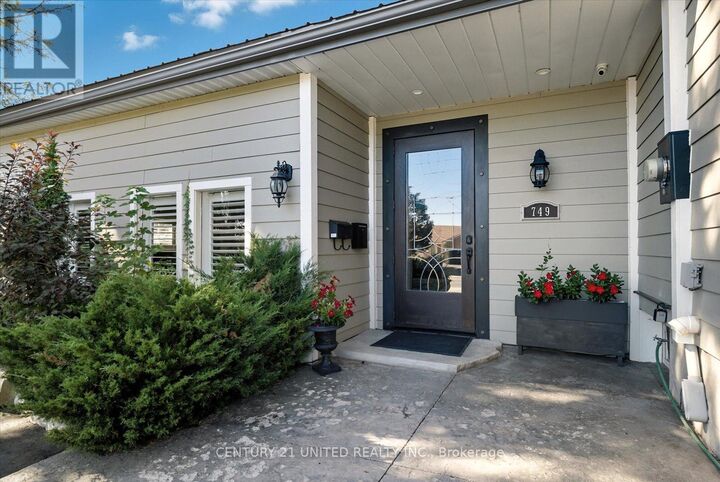 Photo de la propriété:  749 Spillsbury Drive  ON K9K 1K9 