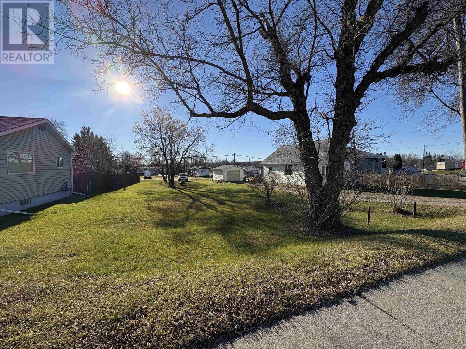 Property Photo:  59 Coral St  ON P0W 1E0 