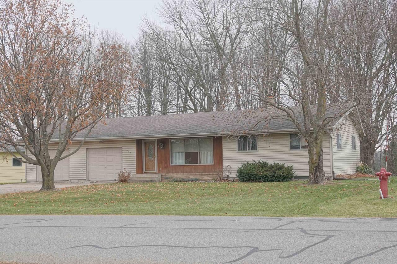 Property Photo:  828 Donald Street  WI 54451 