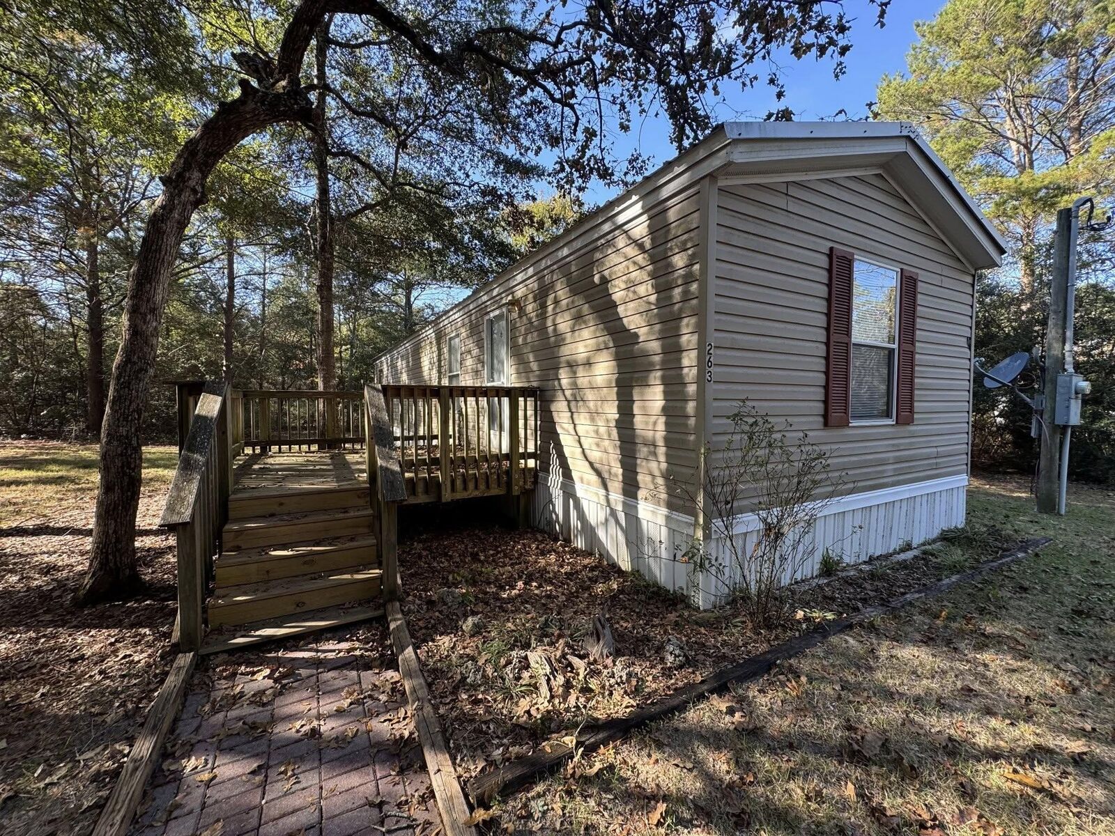 Property Photo:  263 Lancelot Road  FL 32433 