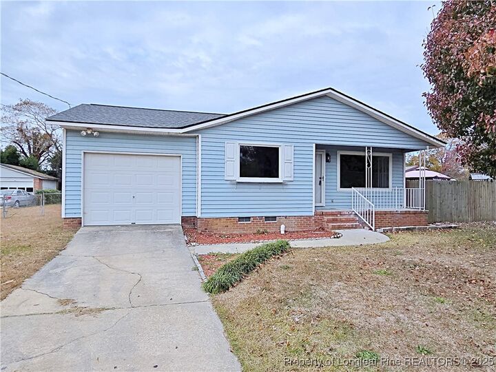 Property Photo: 408 Lynhurst Drive NC 28314