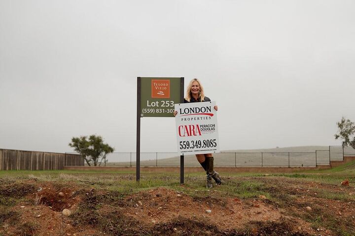 Property Photo:  879 Terrace Place  CA 93636 