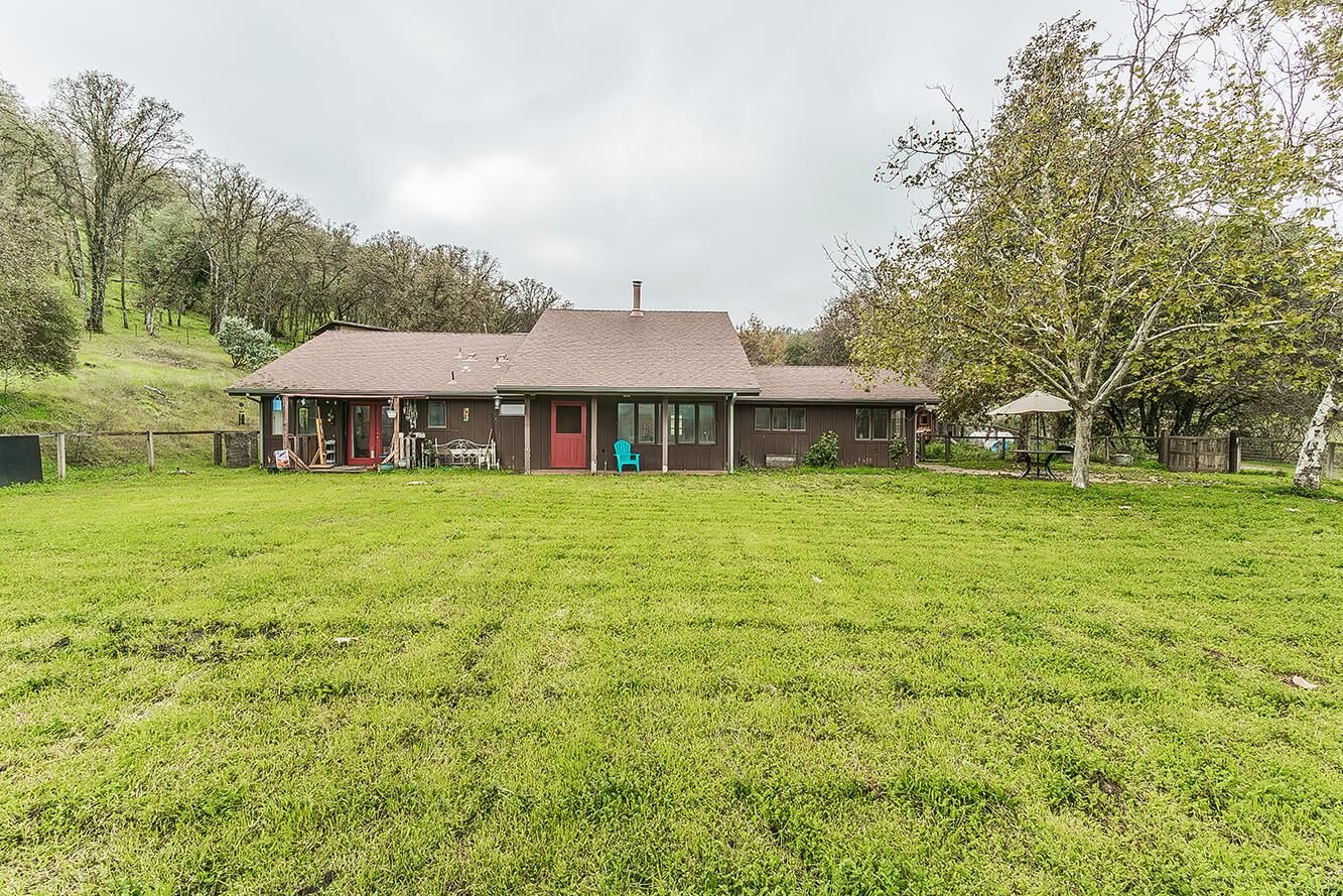 Property Photo:  30240 Watts Valley Road  CA 93667 