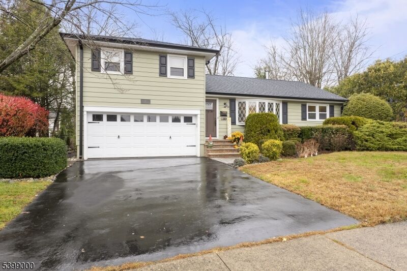 Property Photo:  36 Willow Way  NJ 07465 