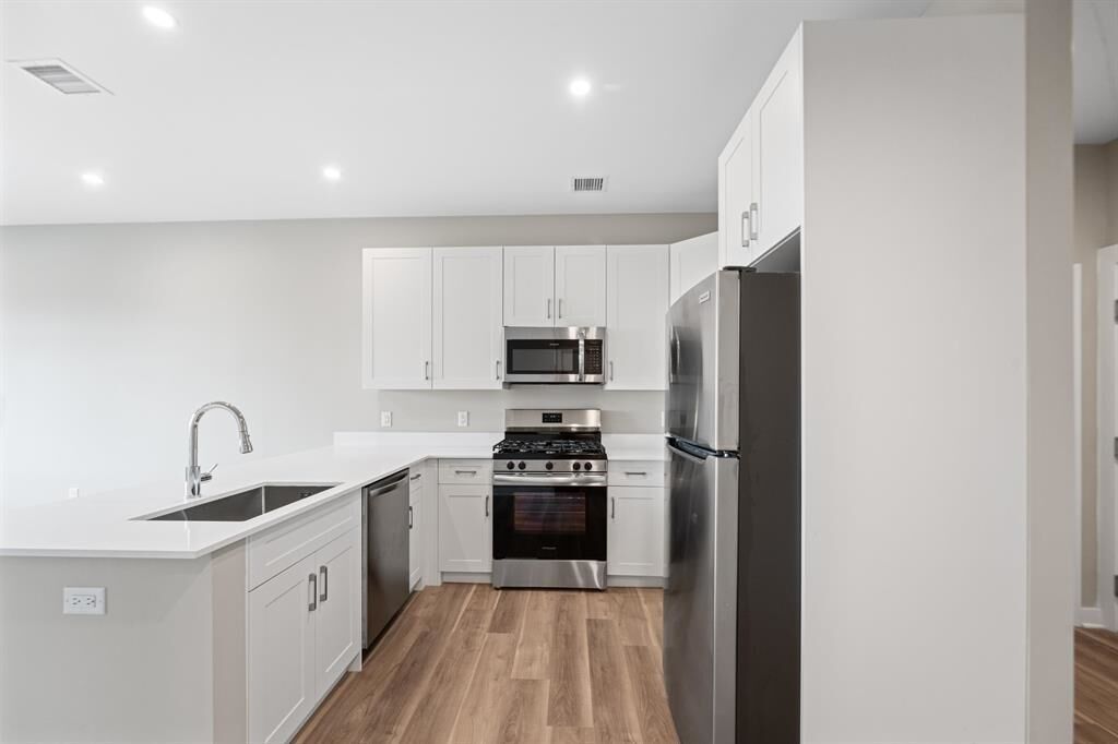 Property Photo:  475 Communipaw Ave 505  NJ 07304 