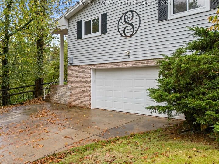 Property Photo:  6 Poplar Drive  WV 26105 