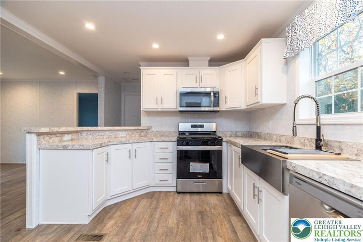 Property Photo:  465 Royal Manor Road Lot 8  PA 18042 