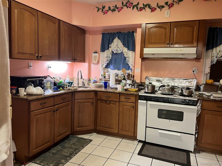 Property Photo:  83 Roger Avenue  NY 11096 