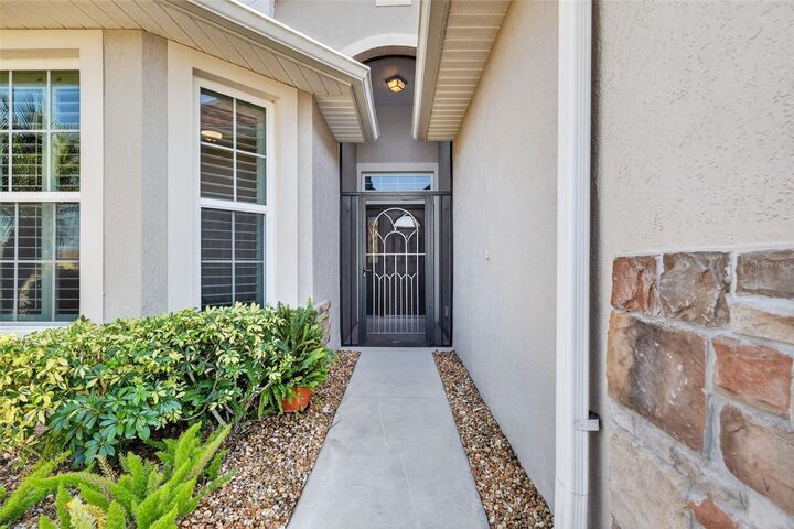 Property Photo:  8852 Bridgeport Bay Circle  FL 32757 