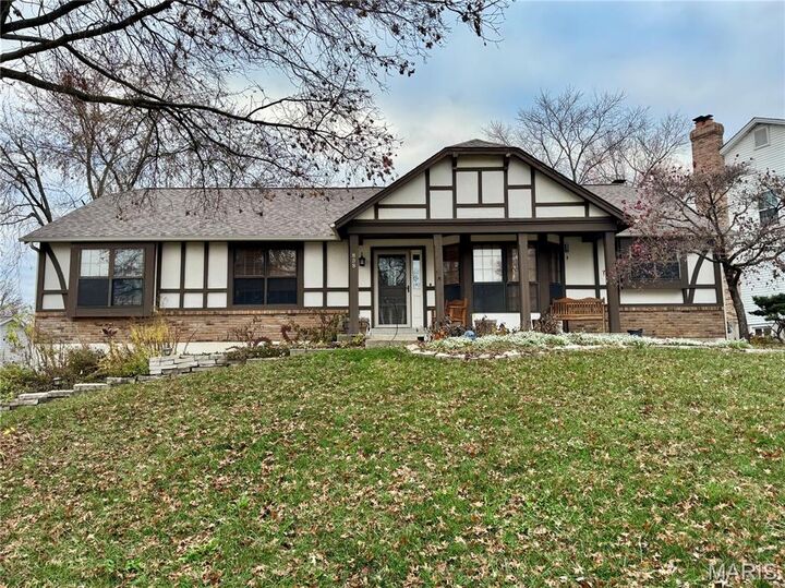 838 Ridgetop Circle  St Charles MO 63304 photo