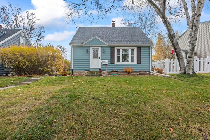 8603 W Stuth Ave  West Allis WI 53227 photo