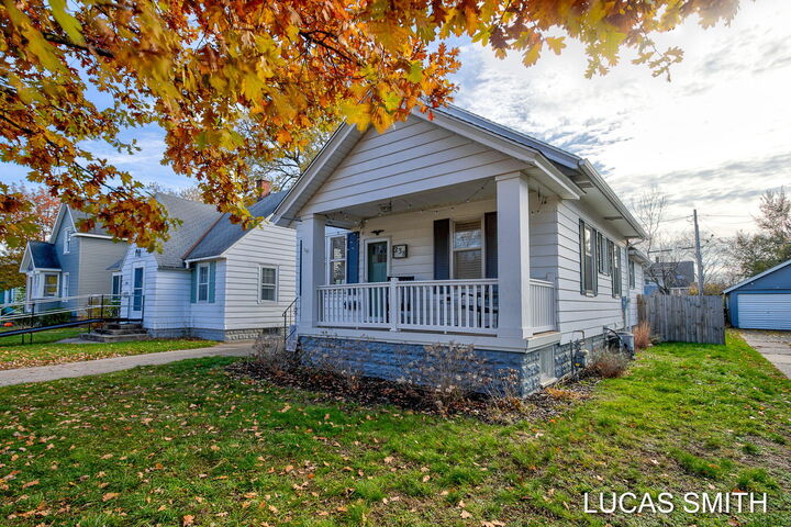Property Photo:  238 W 24th Street  MI 49423 