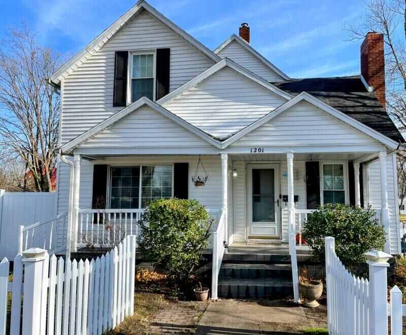 Property Photo:  1201 N 6th Street  MI 49120 