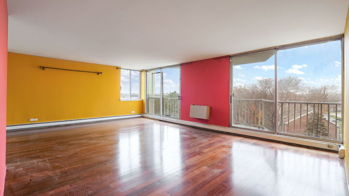 Property Photo:  40 N Tower Road 4M  IL 60523 