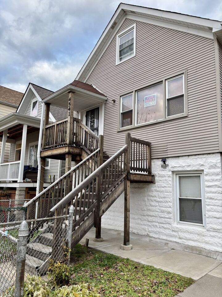 4541 S Lowe Avenue 2R  Chicago IL 60609 photo