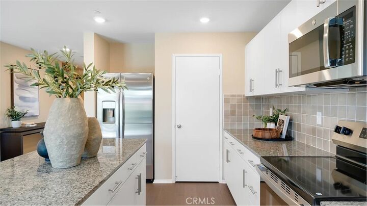 Property Photo:  1479 Saddle Circle  CA 92582 