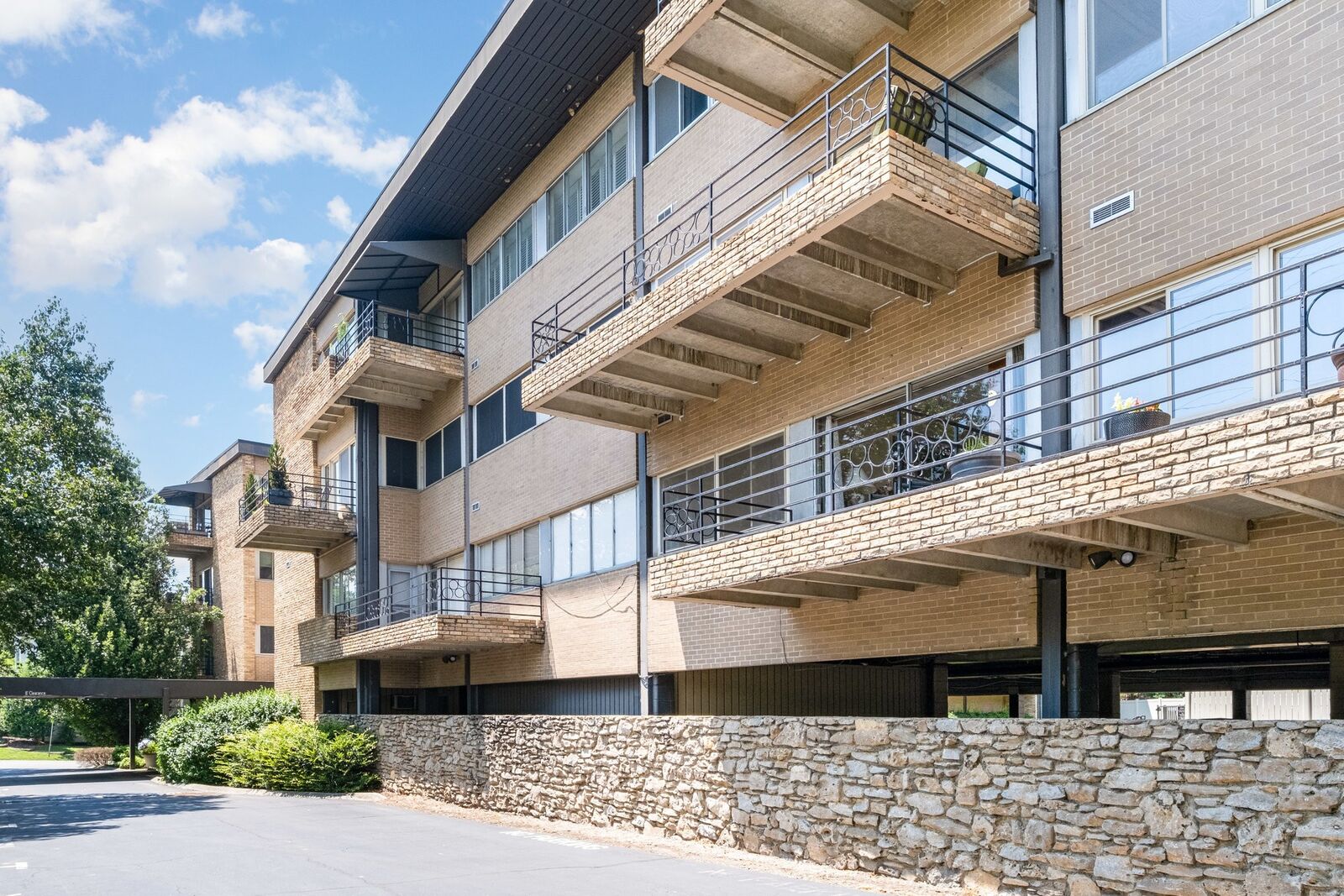 Property Photo:  4200 West End Ave 203  TN 37205 