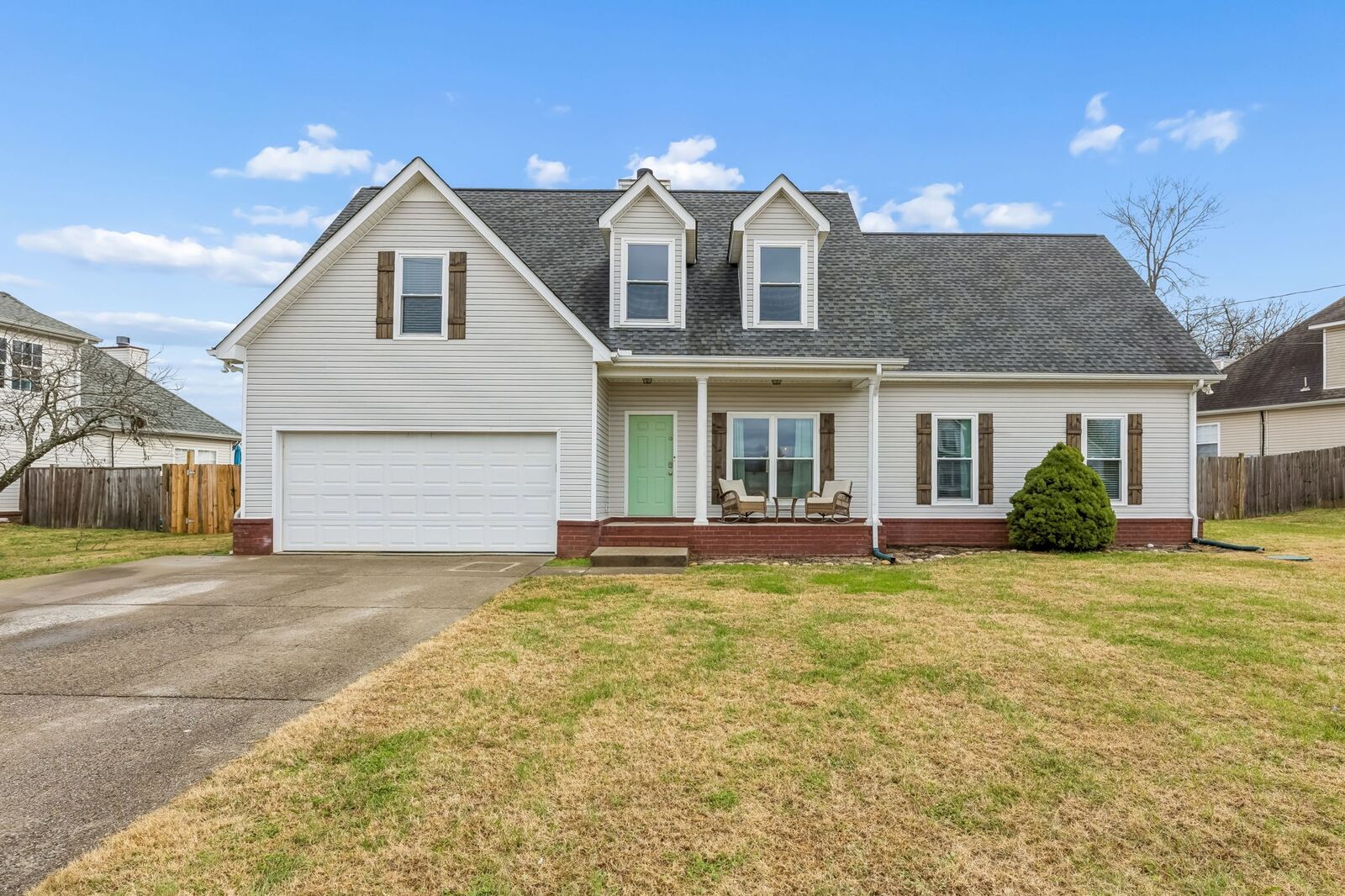 Property Photo:  125 Auburn Ct  TN 37128 
