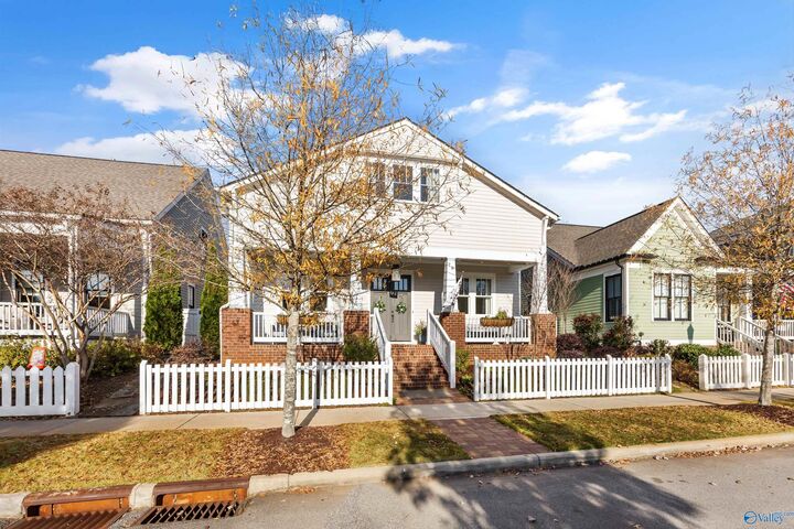 Property Photo:  78 Hillcrest Avenue NW  AL 35806 