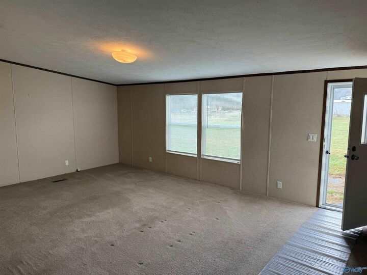 Property Photo:  980 Market Street  TN 38477 