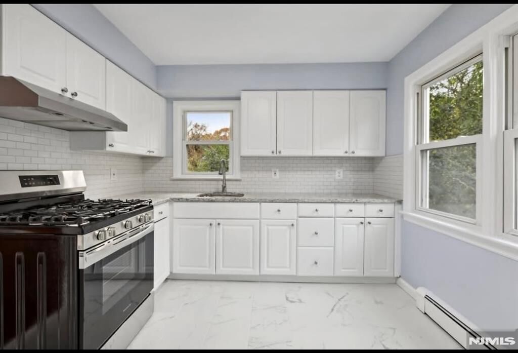 Property Photo:  162 E Fairmount Avenue 2  NJ 07607 