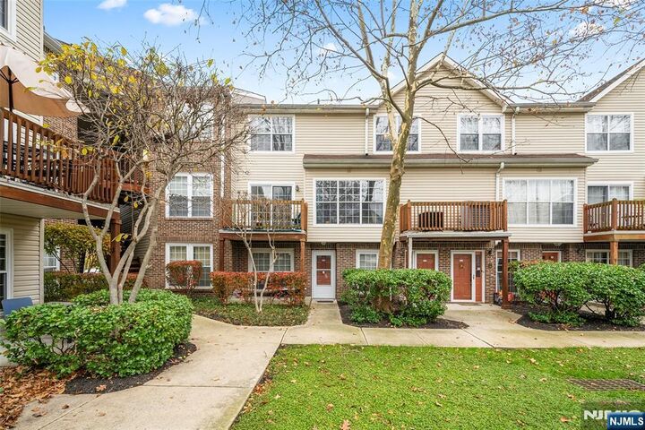 1420 Westgate Drive  Fort Lee NJ 07024 photo