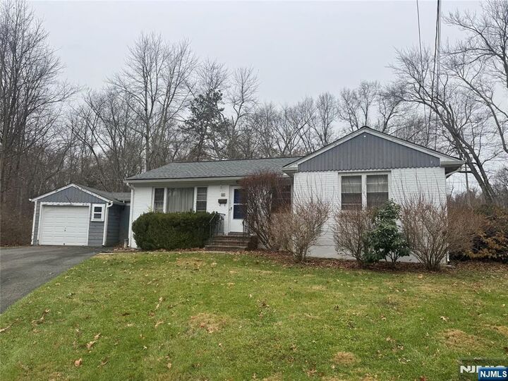 41 Eaton Court  Berkeley Heights NJ 07922 photo