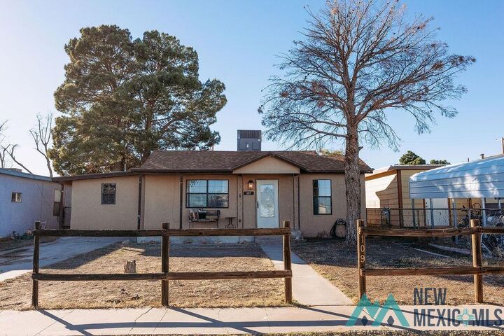 Property Photo: 109 N Tenth Street NM 88220-3015