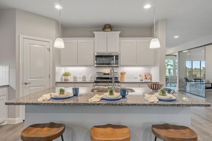 Property Photo: 118 Stanton Avenue TX 76078