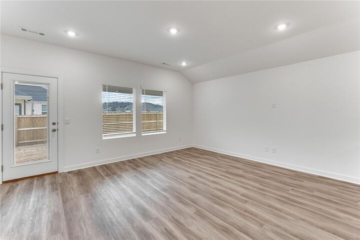 Property Photo:  4604 W Aurora Street  AR 72704 