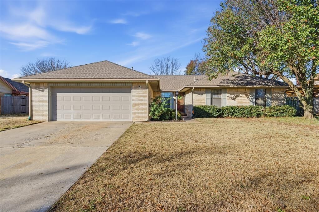 Property Photo: 122 Bowerwood Drive OK 73018