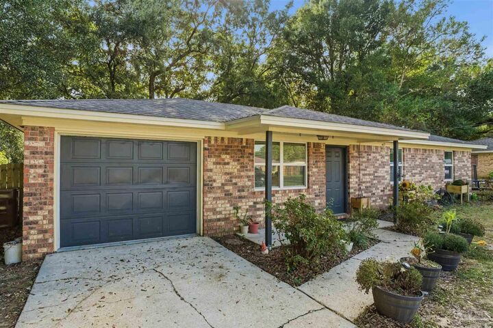 5525 Woodcrest Dr  Milton FL 32583 photo