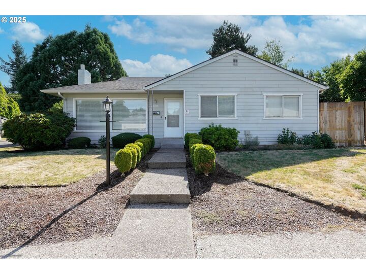 2630 Mountain View Dr S  Salem OR 97302 photo