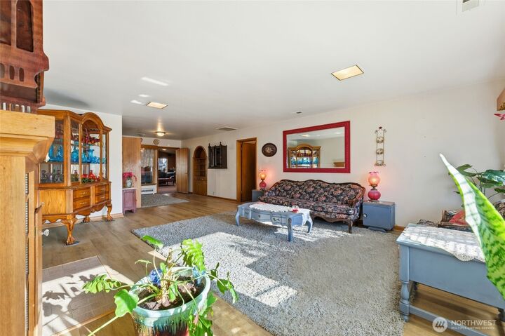 Property Photo:  310 W 5th Street  WA 99361 