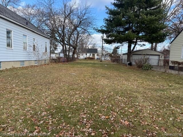 Property Photo:  16241 Evergreen Avenue  MI 48021 