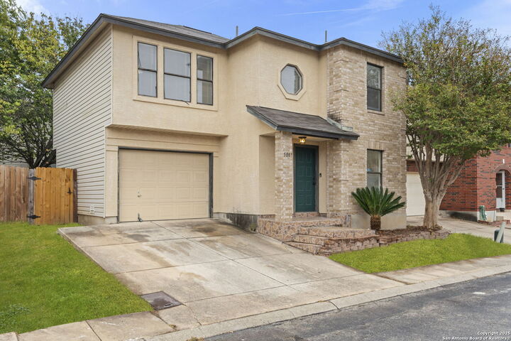 Property Photo: 5007 Kenton Trace TX 78240